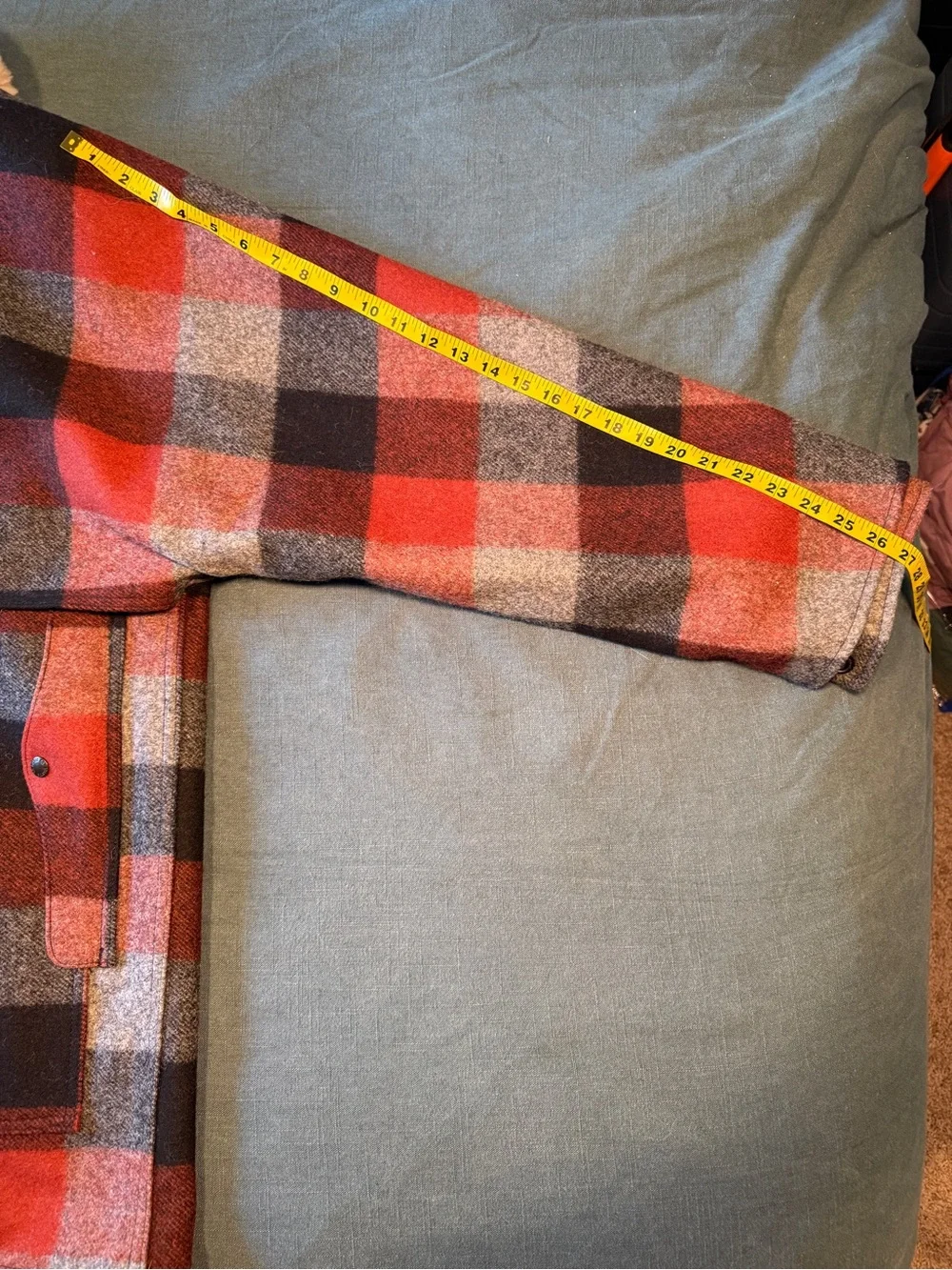 FILSON - Lined Mackinaw Wool Packer Coat in Black / Charcoal / Rust, Men’s 3XL